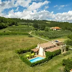 Dol Villa *